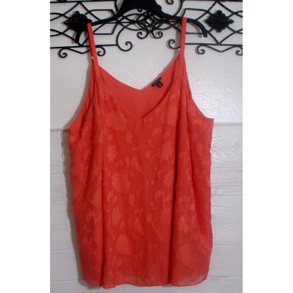 A.N.A Women's Top Size M Sleeveless Red Round Neck